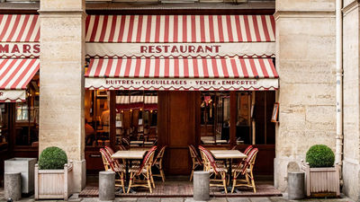 La Fontaine de Mars, a short walk away from the Eiffel Tower, is a great bistro option in Paris.